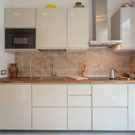 Le Stanze Di Carla! Bagno Privato, Cucina In Comune