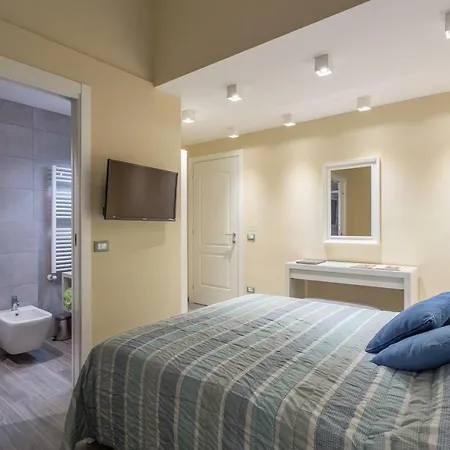 Le Stanze Di Carla! Bagno Privato, Cucina In Comune Guest house
